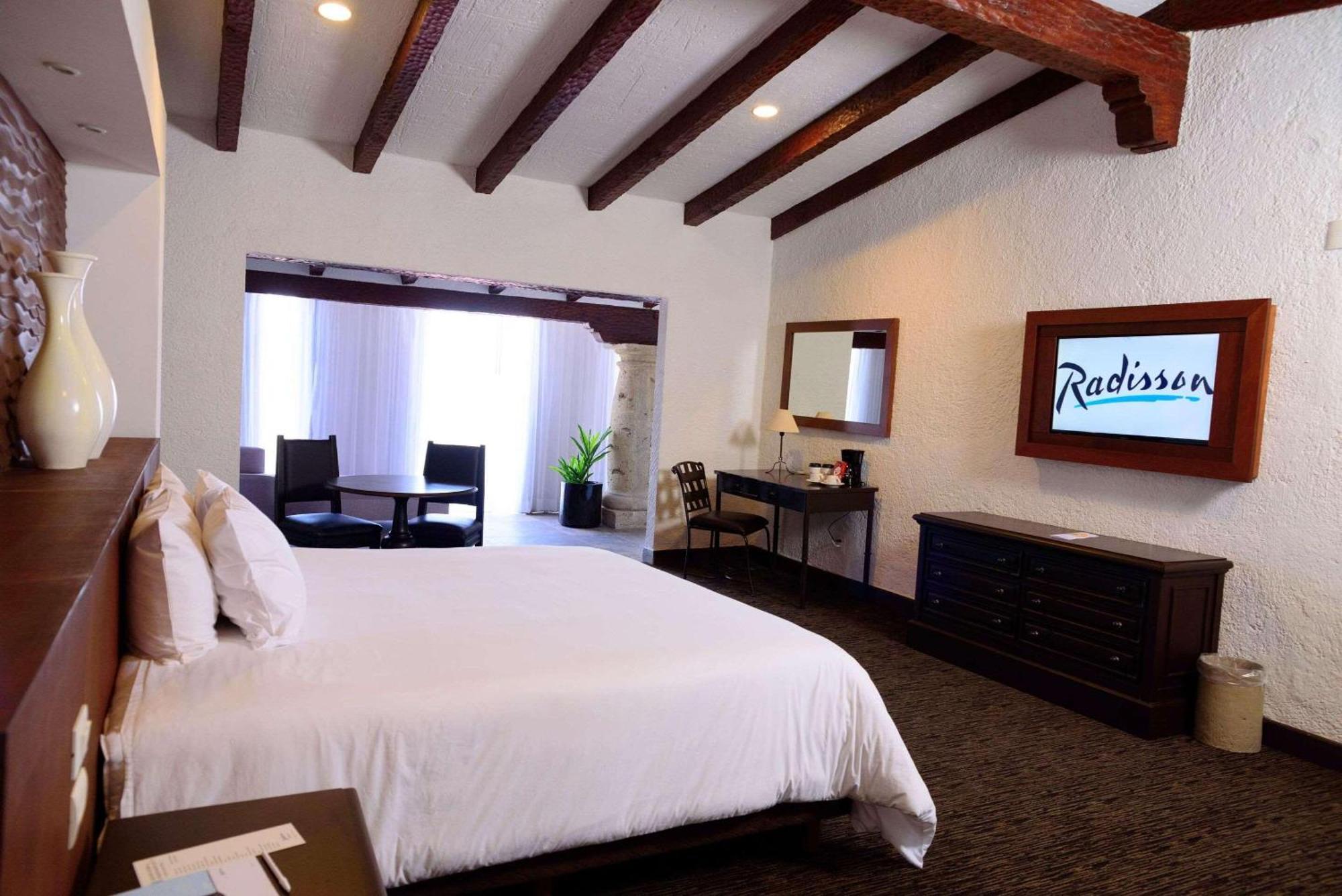 Radisson Hotel Tapatio Guadalajara Tlaquepaque Bagian luar foto