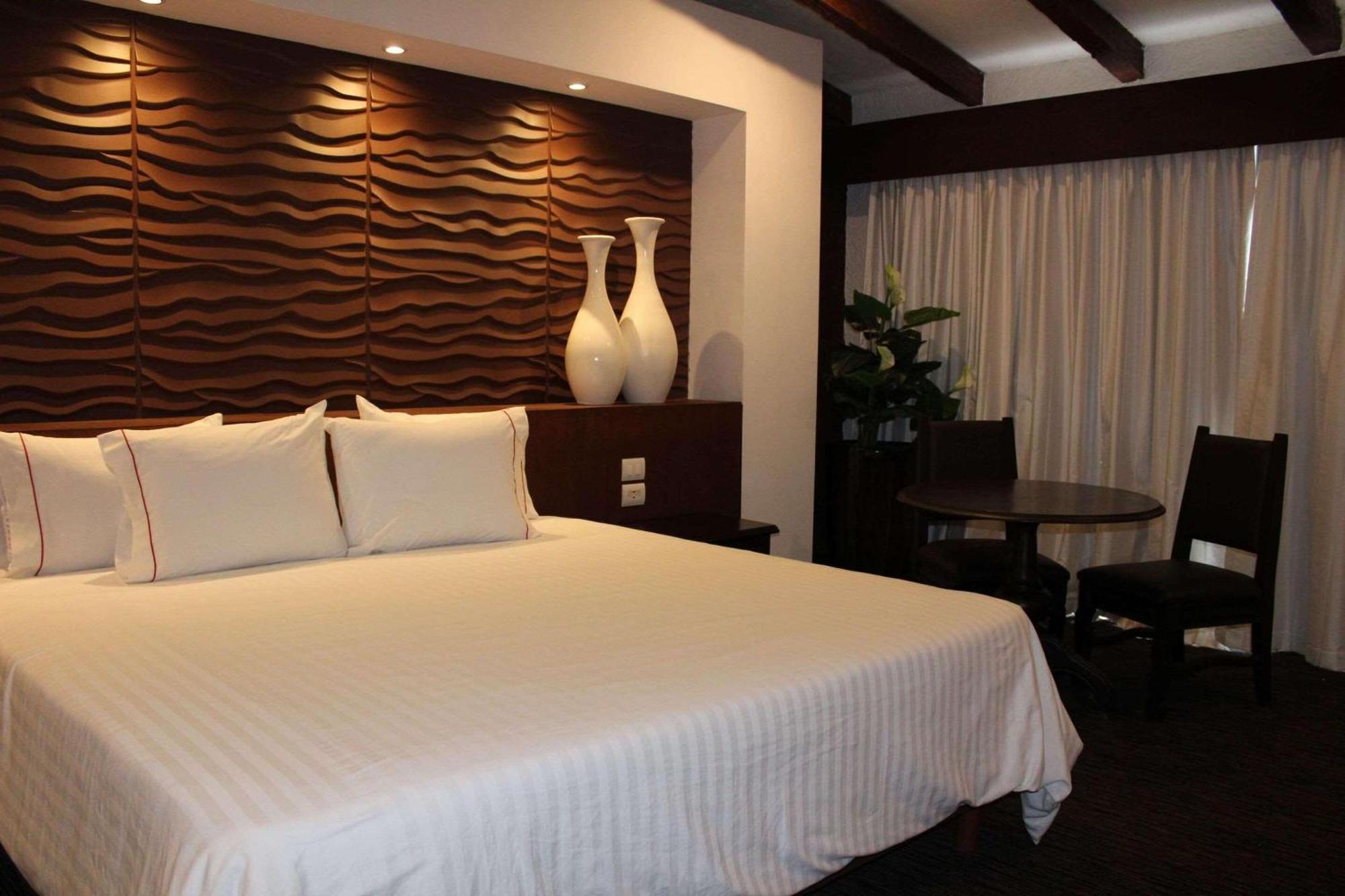 Radisson Hotel Tapatio Guadalajara Tlaquepaque Bagian luar foto