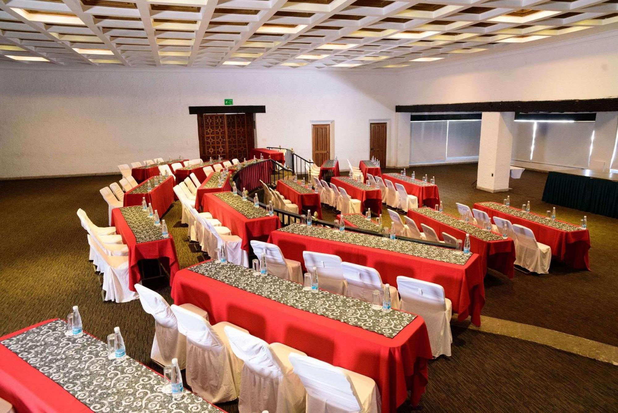 Radisson Hotel Tapatio Guadalajara Tlaquepaque Bagian luar foto