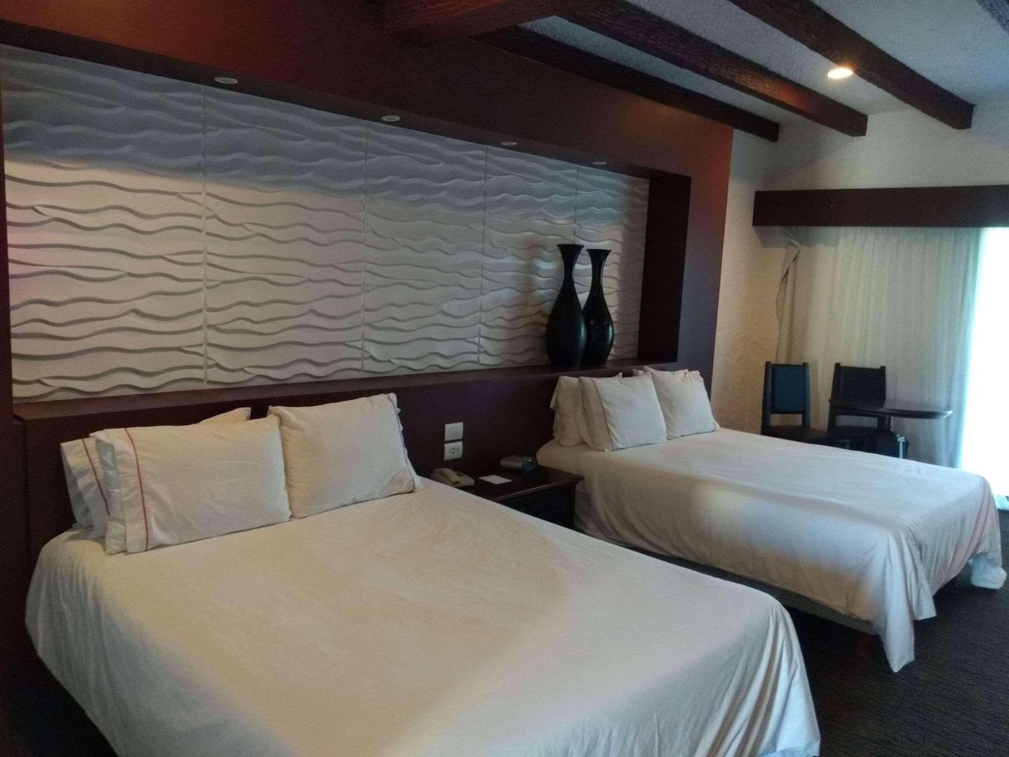 Radisson Hotel Tapatio Guadalajara Tlaquepaque Bagian luar foto